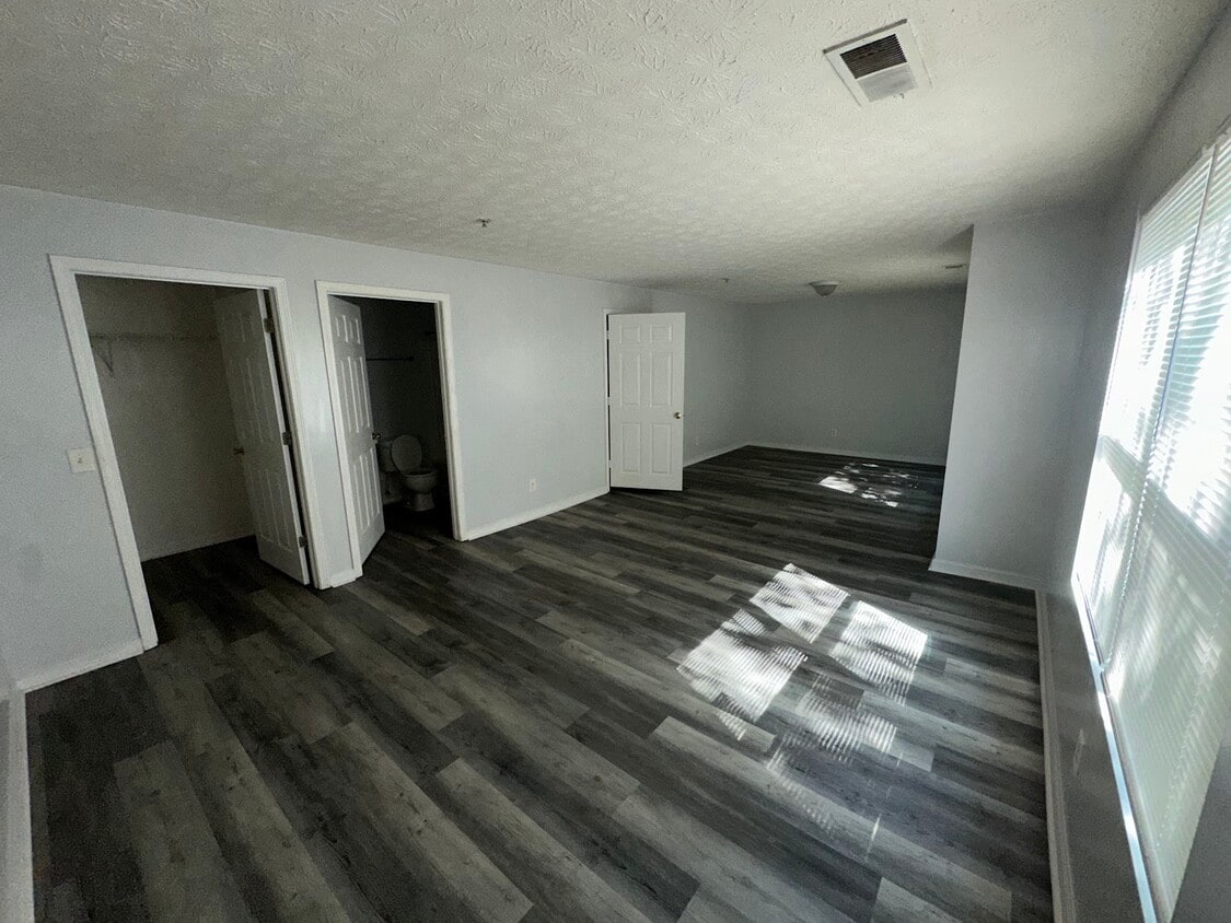 Primary Photo - 2303 Waldrop Pl