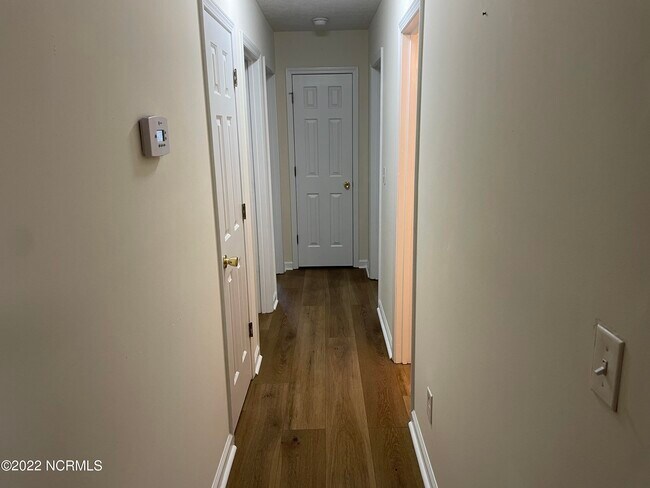 Building Photo - 404 Beasley Rd