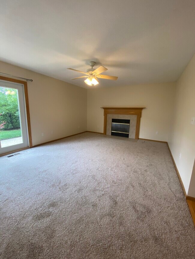 8577 Clover Glade Dr, Lewis Center, OH 43035 House Rental in Lewis