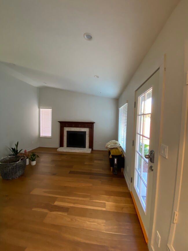 Building Photo - 26107 Galvez Ct