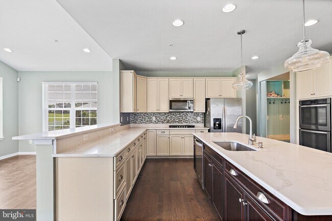 Building Photo - 10104 Wincopia Farms Way