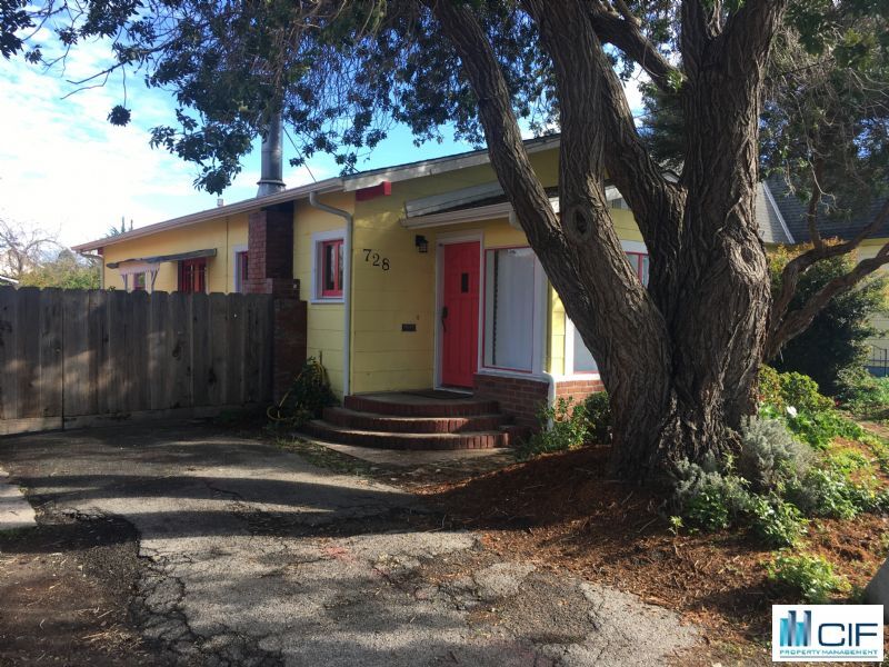 Primary Photo - 728 Riverside Ave