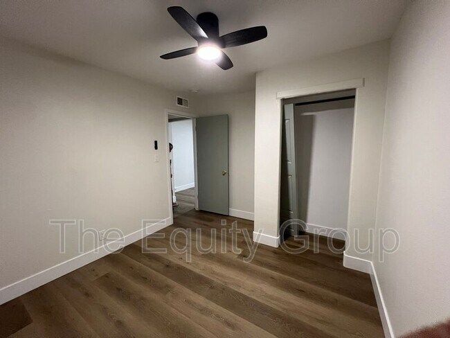 Foto del edificio - 786 E North Way