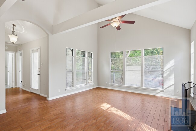 Foto del edificio - 6506 Cat Creek Trail