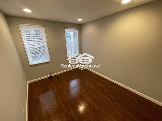 Foto del edificio - 519 S Port St