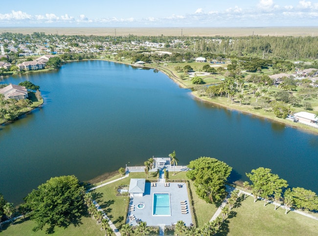 Propiedad - The Rise Apartments