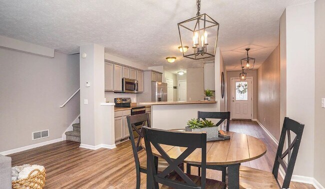 Foto del edificio - 768 Four Ponds Ct SE
