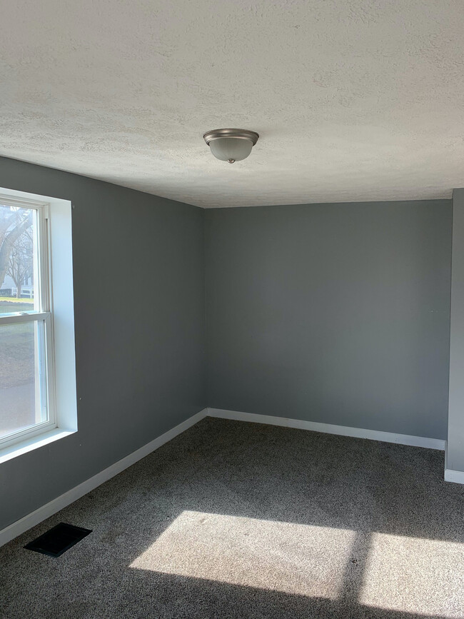 Building Photo - 203 Massillon St
