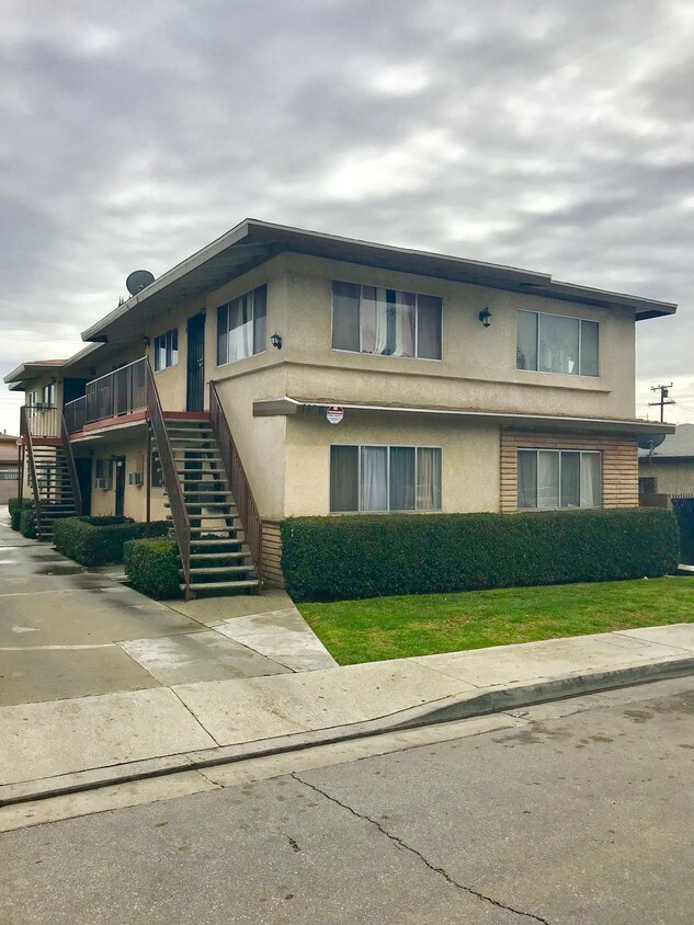Front View - 1106 S McBride Ave