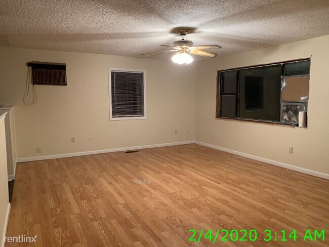 Building Photo - 3 br, 2 bath House - 403 South Street