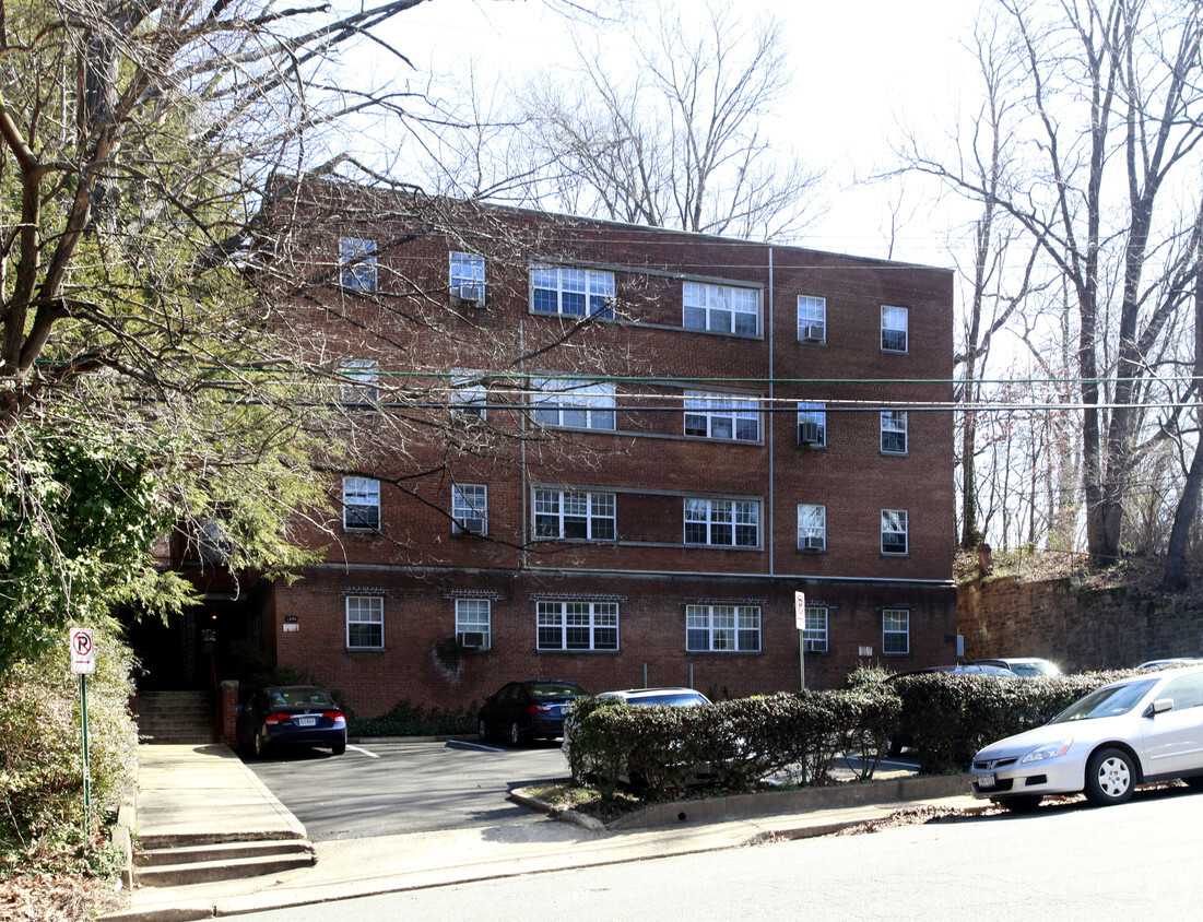 Foto del edificio - 1301 Fort Myer Dr