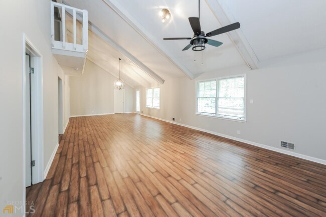 Foto del edificio - 4381 Hardwood Cir SW