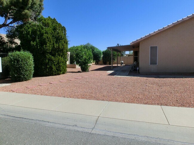 Foto del edificio - 8646 W Rockwood Dr