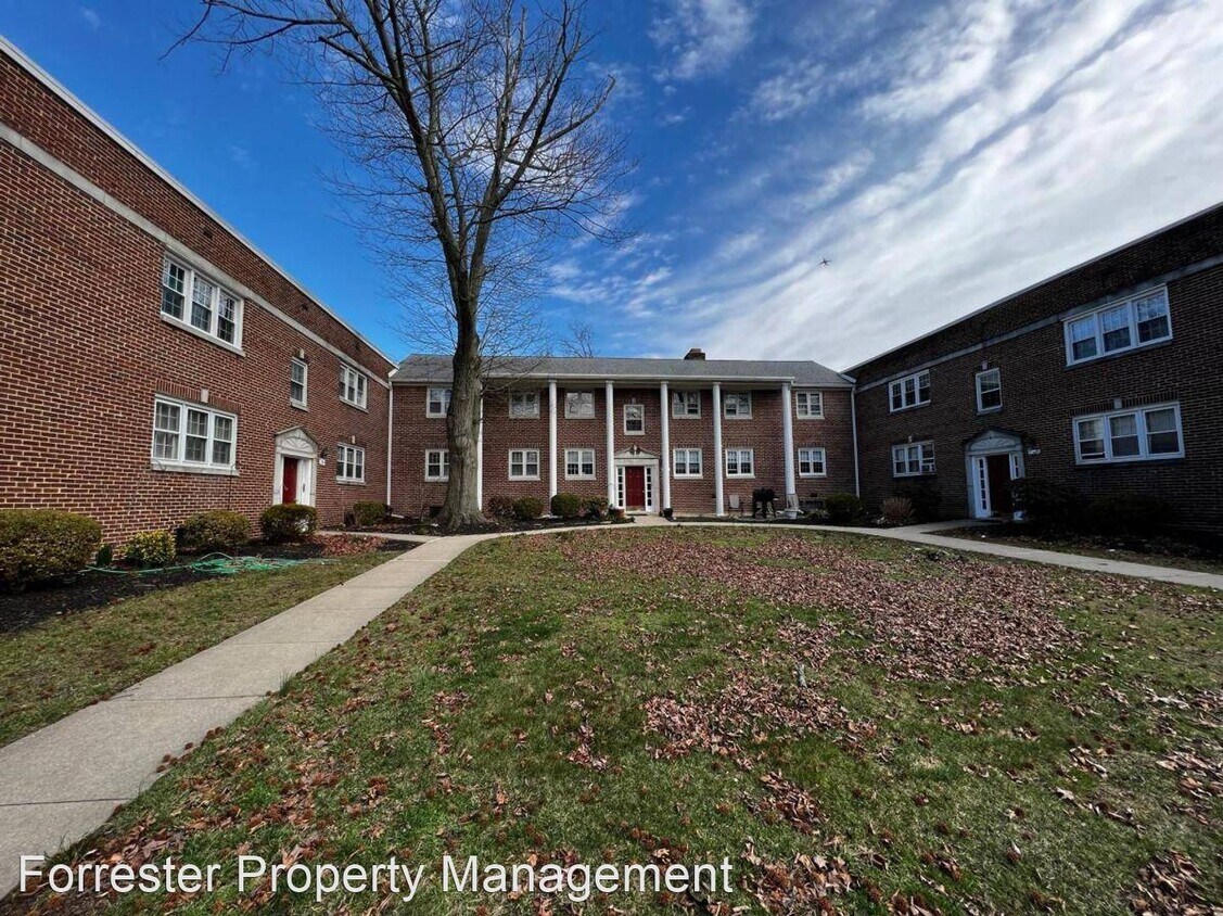 Primary Photo - 2 br, 1 bath House - 104 Cherry Parke Unit D