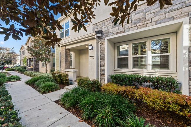 Photo - 2768 Alliston Loop House