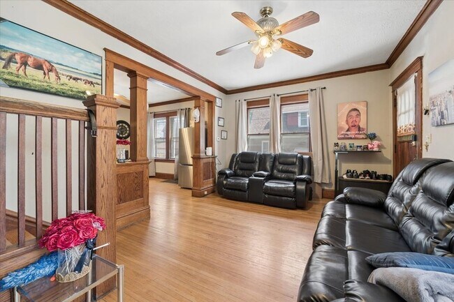 Foto del edificio - 362 Evans Ave