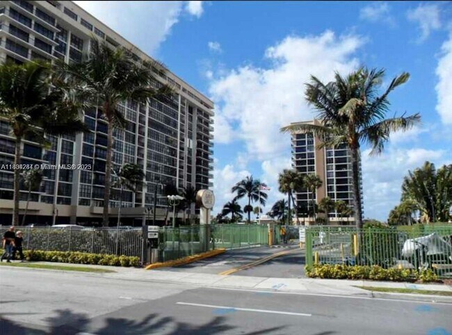 Foto del edificio - 2017 S Ocean Dr