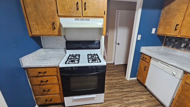 Foto del edificio - 534 Oak Meadow Ln