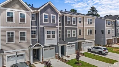 Building Photo - 406 Deercroft Dr