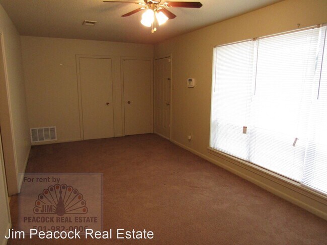 Foto del edificio - 816-818 Jane Dr