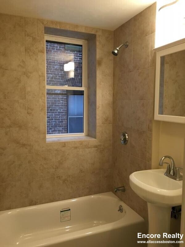 Building Photo - 887 Huntington Ave