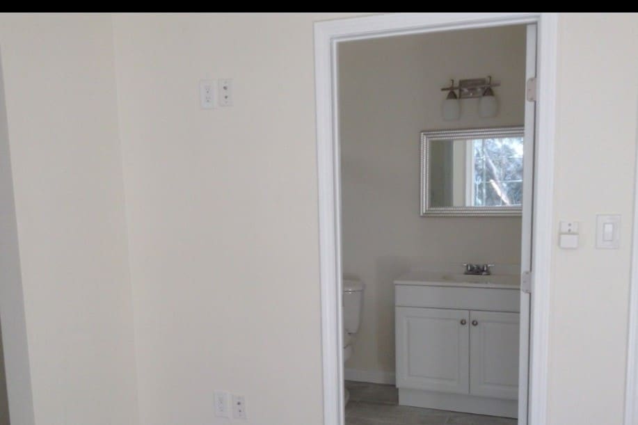 Primary Photo - 5035 Alhama Dr