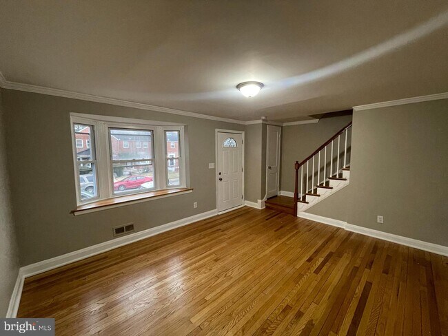 Building Photo - 5734 Edgepark Rd