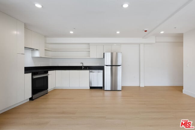 Building Photo - 8561 Belmont St