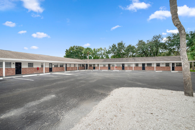 Building Photo - Eagle Crest Apartments