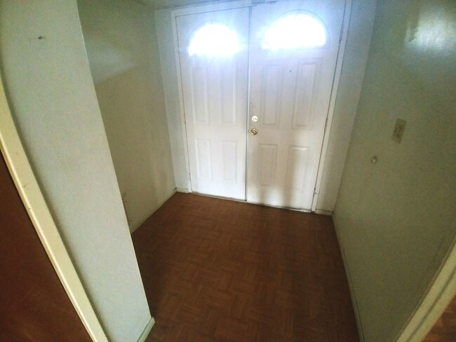 Building Photo - 15708 Gazelle St