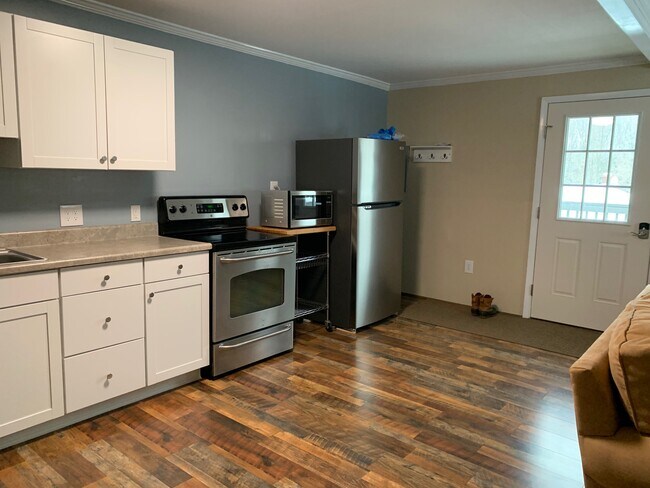 Foto del edificio - 161 Rowe Ave