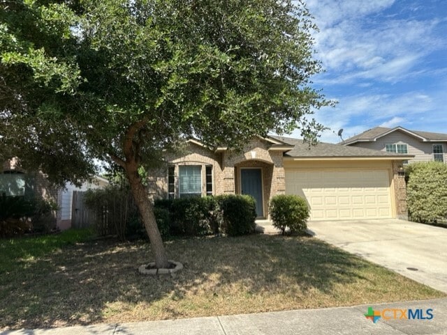 Primary Photo - 221 Roadrunner Ave
