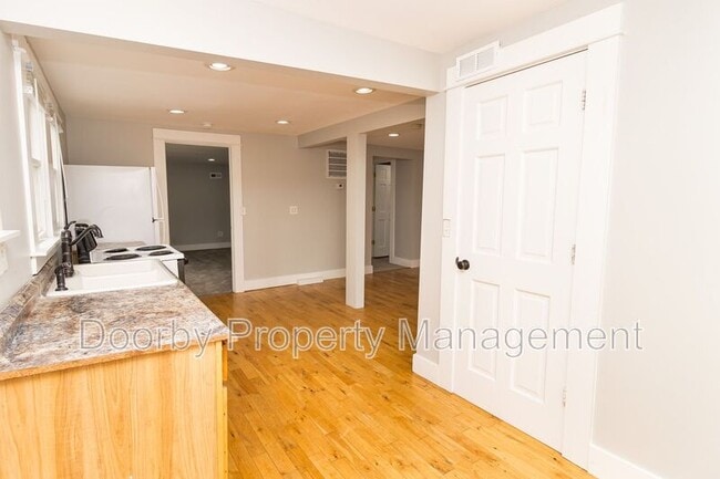 Building Photo - 328 Beck Ave