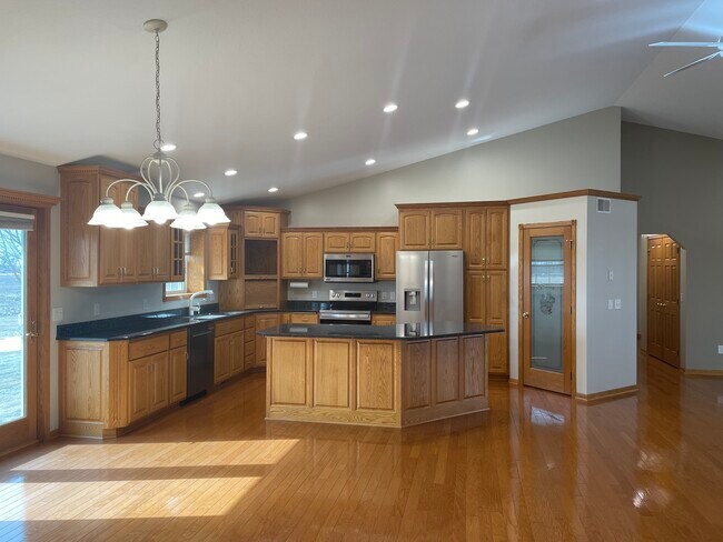 Foto del edificio - 24545 360th St