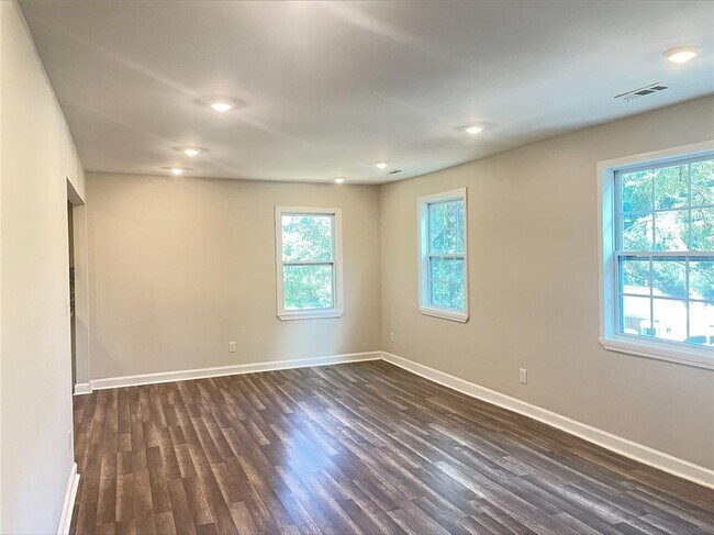 Foto del edificio - 90 Whitaker Cir NW