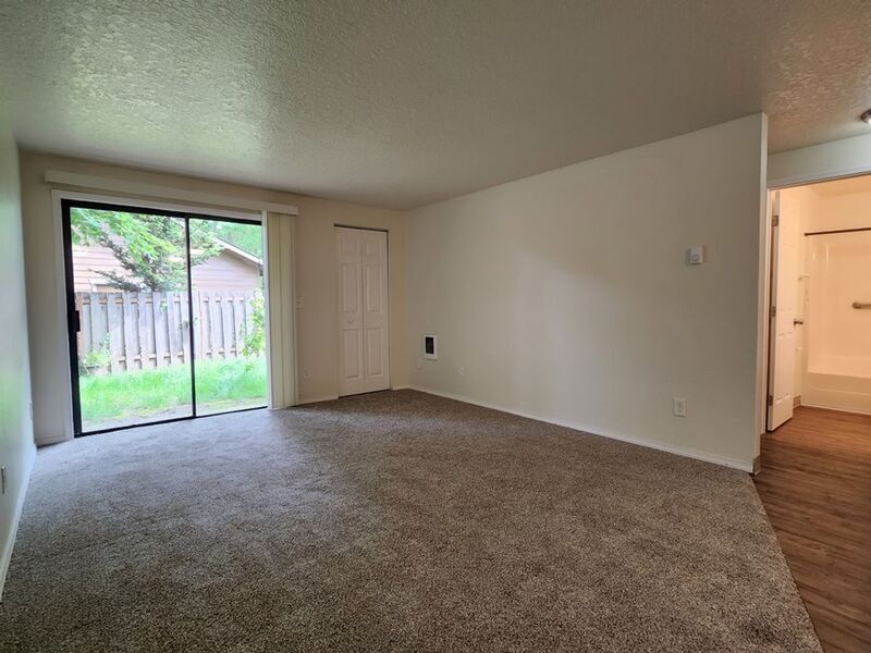 Primary Photo - 20125 SW Tualatin Valley Hwy