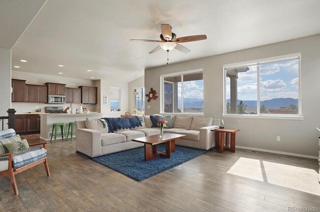 Foto del edificio - 11020 Echo Canyon Dr