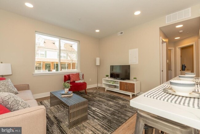 Foto del edificio - 2220 Master St