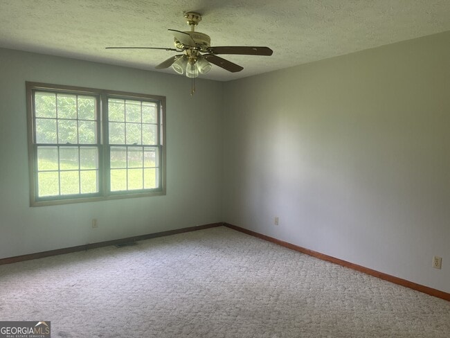 Building Photo - 1314 Greenbriar Dr