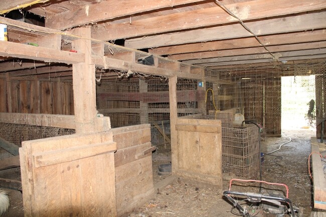 Building Photo - 273 Old Railroad Grade Rd