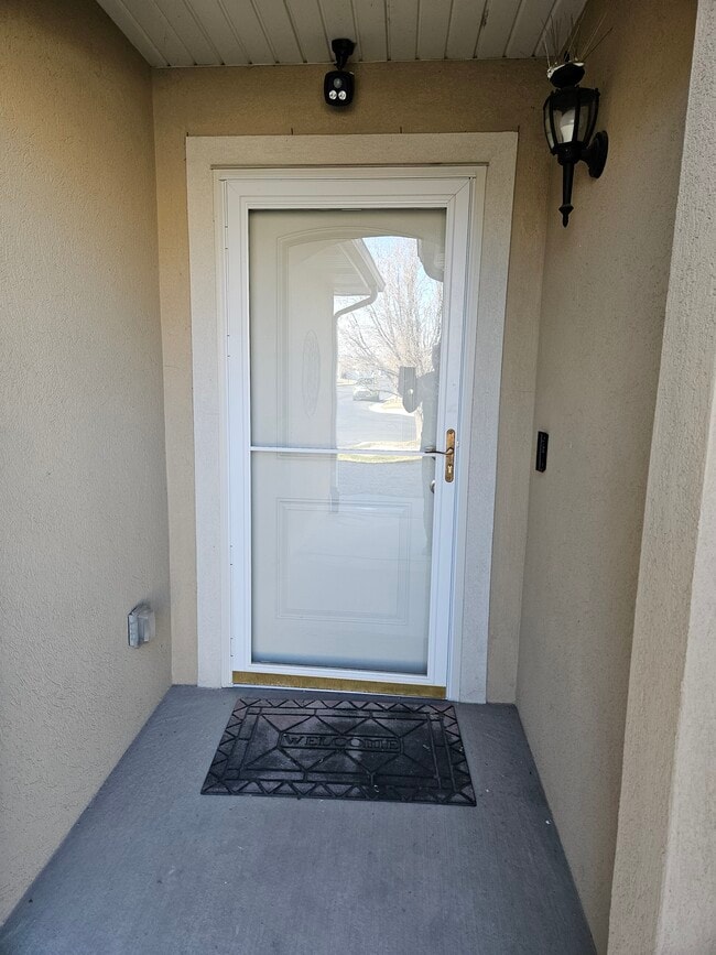 Building Photo - 1023 W Boston Ct