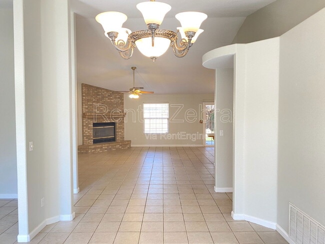 Foto del edificio - 1239 El Portal Dr