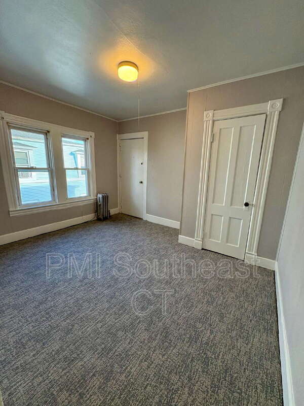 Foto del edificio - 79 Garfield Ave