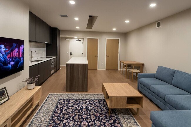 Building Photo - 230 7th St