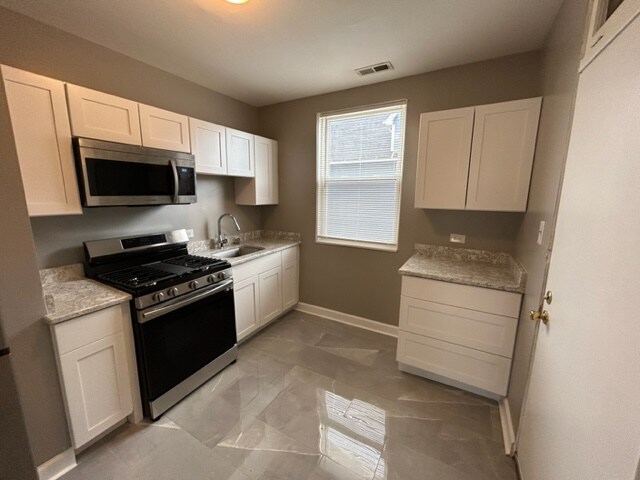 Foto del edificio - 2037 N Kildare Ave