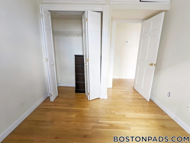 Building Photo - 4 Bishop Allen Dr