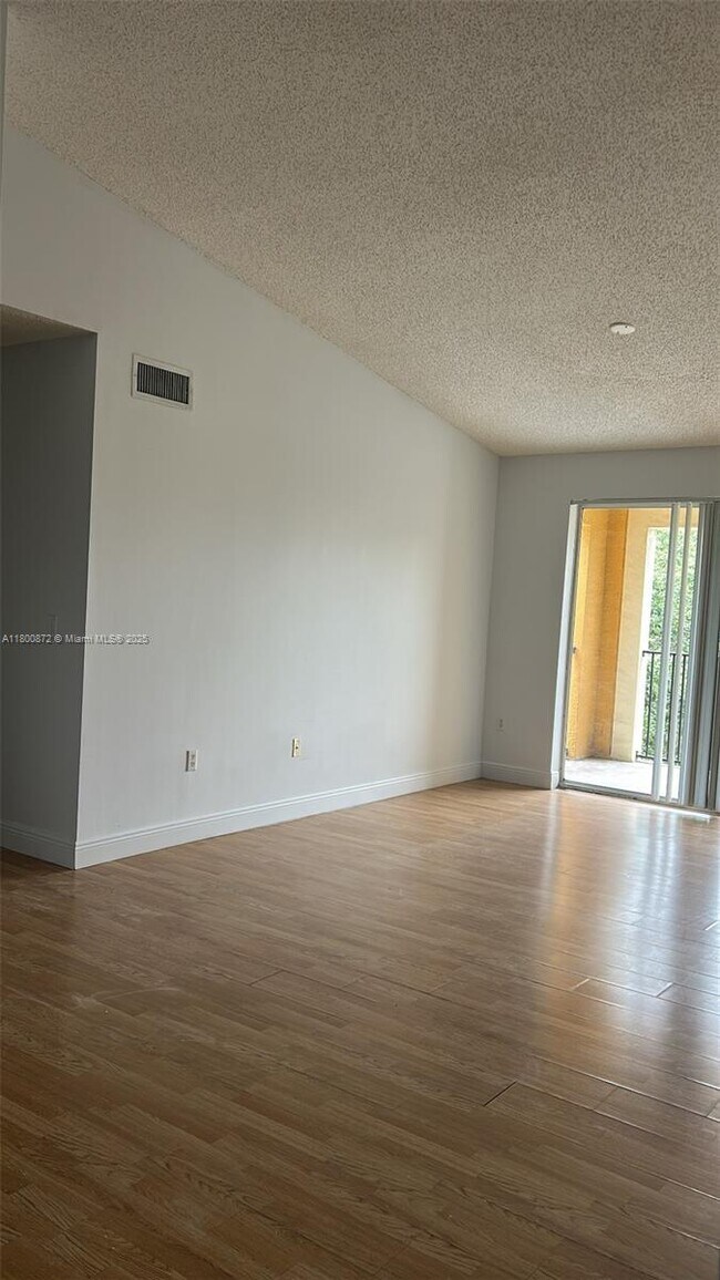 Foto del edificio - 2200 E Preserve Way