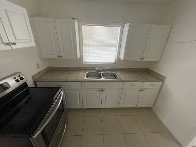 Foto del edificio - 3060 Key Ln