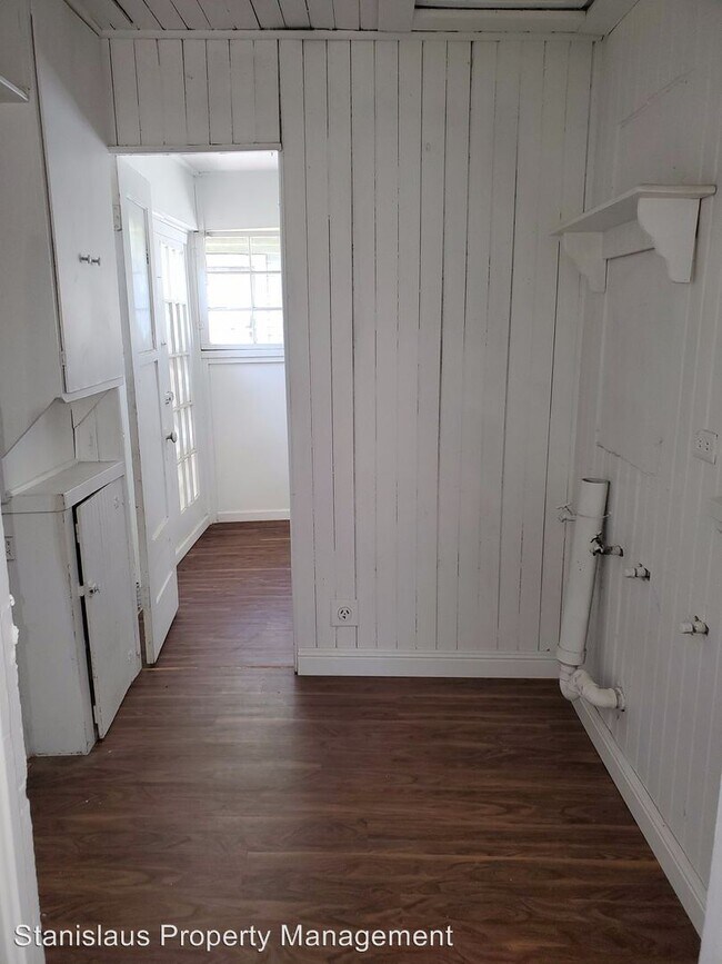 Foto del edificio - 3 br, 1 bath Apartment - 227 Hackberry Ave