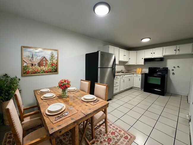 Photo - 1801 Parkway Blvd (West Valley City, UT) Apartment